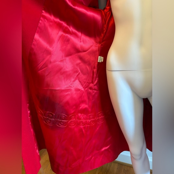 Elegant Red Women's Coat - Picture 8 of 12
